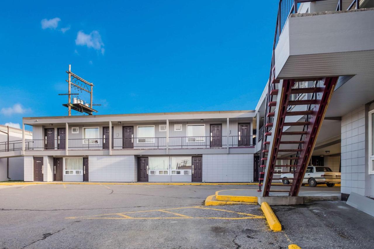 Motel 6-Fort St. John, Bc Экстерьер фото