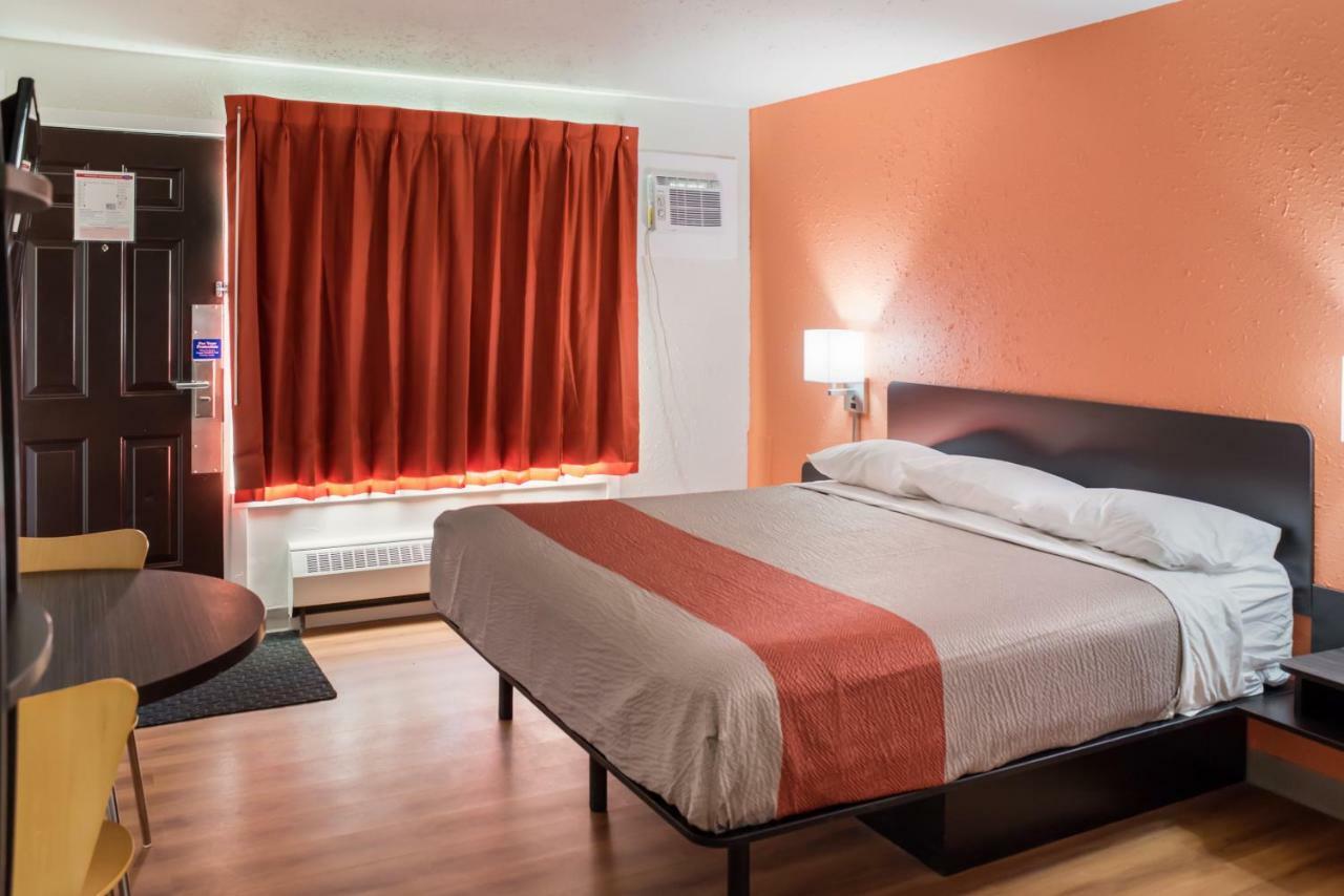 Motel 6-Fort St. John, Bc Экстерьер фото