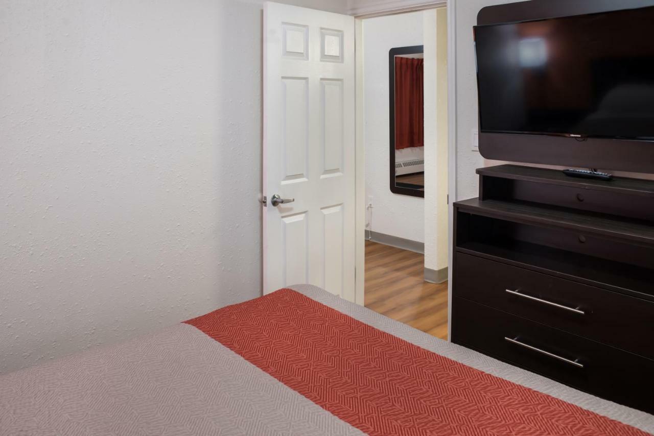 Motel 6-Fort St. John, Bc Экстерьер фото