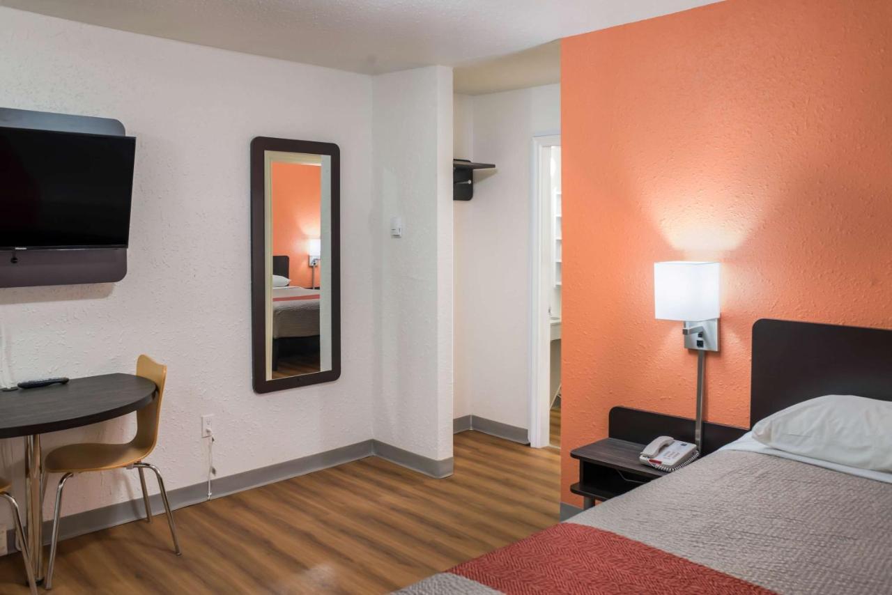 Motel 6-Fort St. John, Bc Экстерьер фото