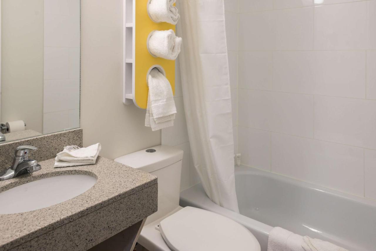 Motel 6-Fort St. John, Bc Экстерьер фото